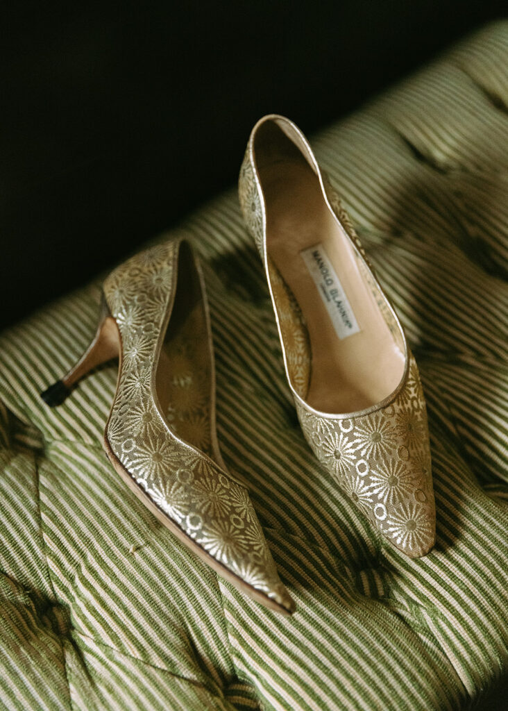 Details of a high fashion editorial Manhattan elopement as featured in Vogue.